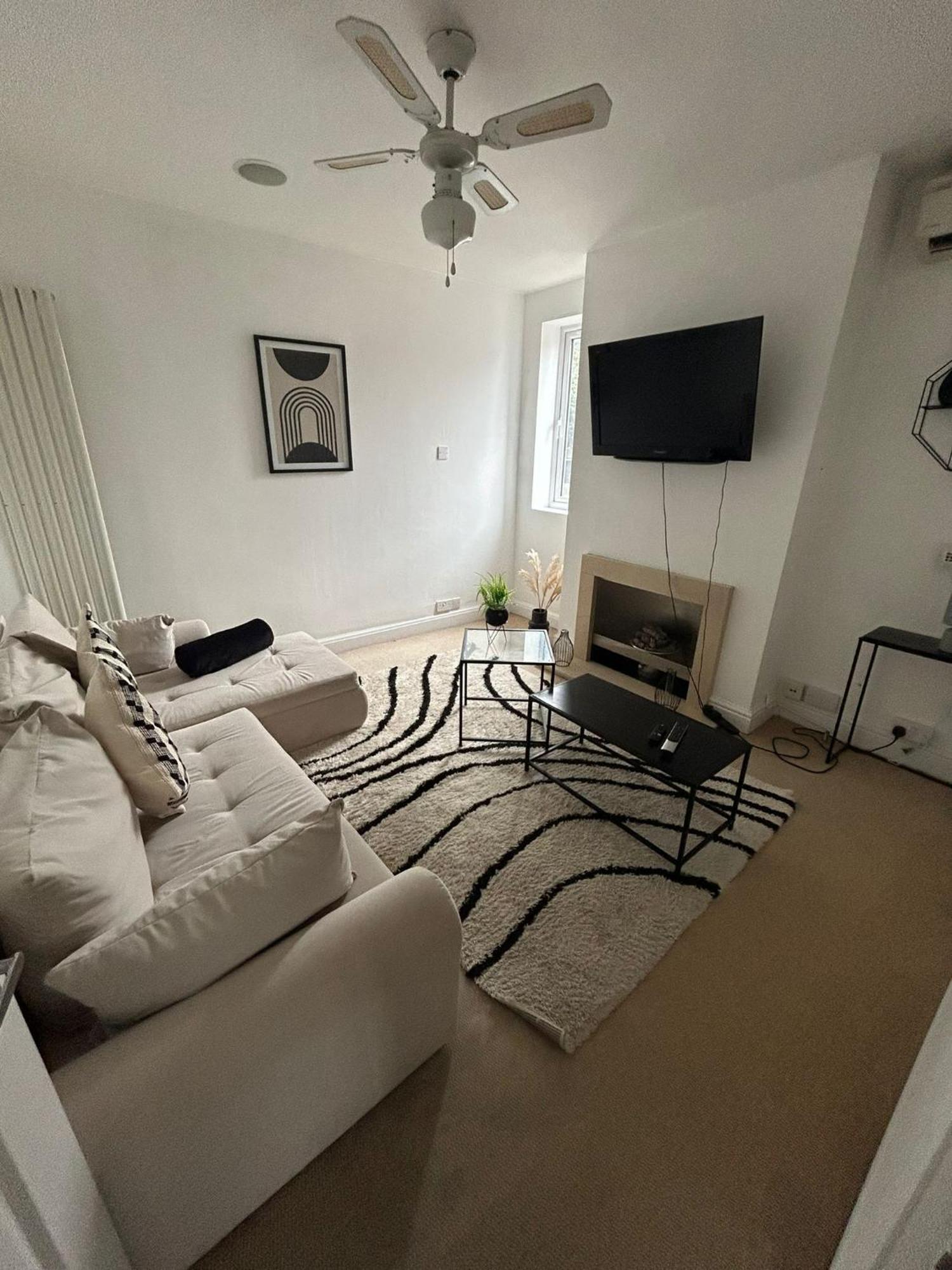 Appartamento Two Bed Town Centre Contractor Leisure And Travel