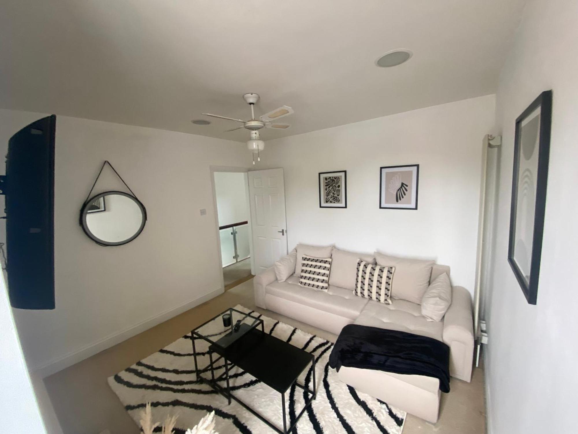 Two Bed Town Centre Contractor Leisure And Travel Appartamento *